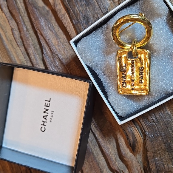 #20 Chanel Rue Cambon 31 Brooch - Picture 13 of 13
